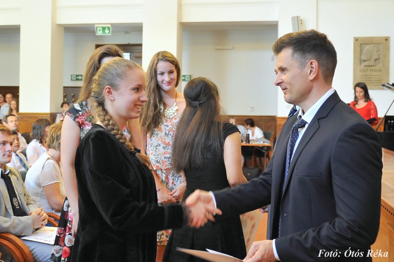 „A tehetséges fiatalok a megye szellemi tőkéjének utánpótlásai”