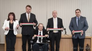 A vállalkozásoknak is jó az útfelújítás