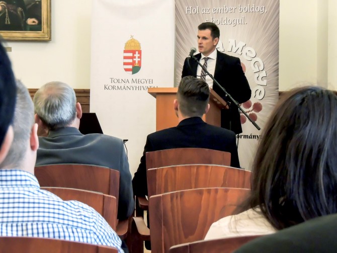 Főjegyző: az emberek boldogulása az elsődleges cél