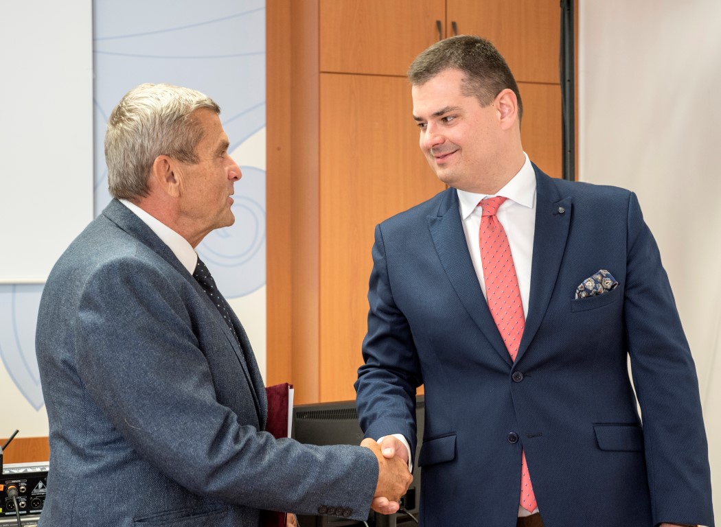 Társadalmi megbízatású alelnök tett esküt