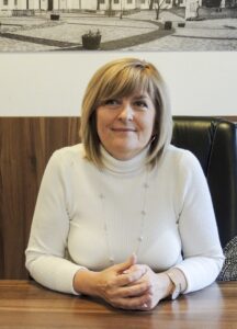 Dr. Korossy Ildikó főjegyző a megyei önkormányzati hivatal élén