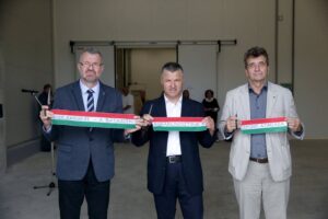 Bátaszéki agrárlogisztikai központot avattak